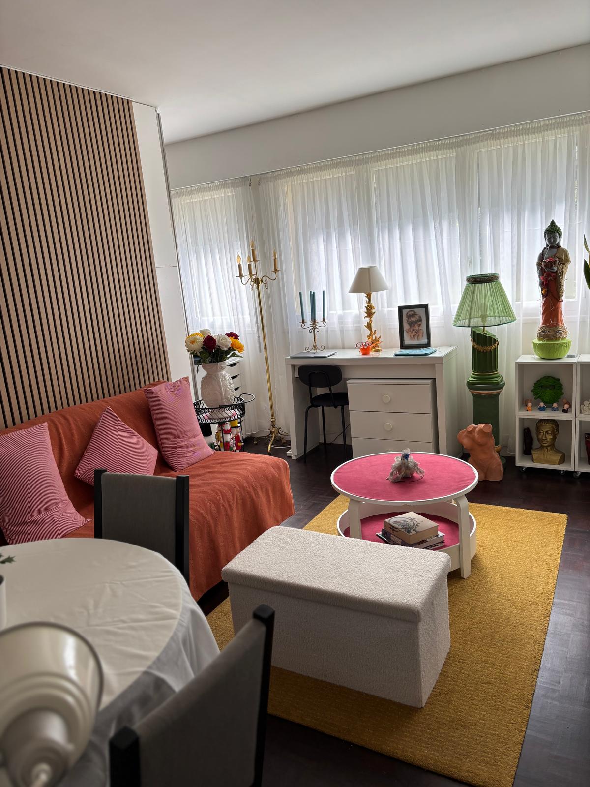 Appartement 2 pièces 42 m² à vendre Paris 15e (75015) — séjour rénové sur cour intérieure